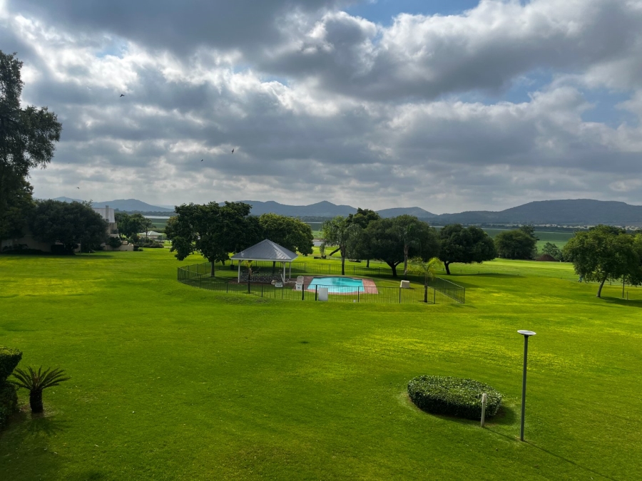 2 Bedroom Property for Sale in Caribbean Beach Club North West